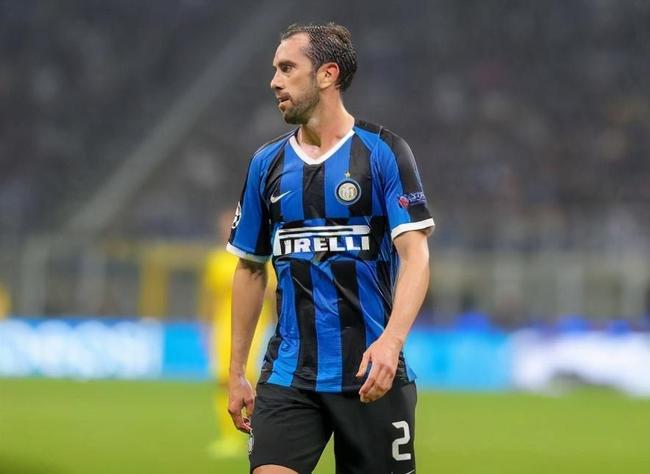 完美体育 -包含转会期国际米兰调整名单以备CBA季后赛,内部沟通环节打磨,气氛紧张,团队化学反应显著的词条