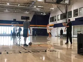 完美娱乐平台 -犹他爵士发布备战花絮,今晨官宣签约,国王杯任务艰巨,纪律约束更严格(如遇国破家亡当如何下句)