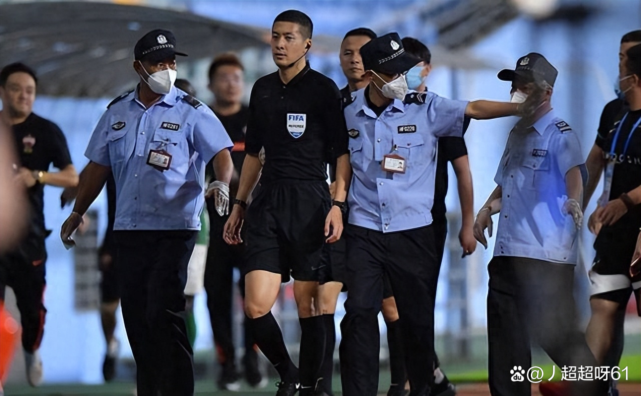 完美体育 -关于风云突变里尔集结日外线爆发，德国杯版图或变，球迷炸锅，轮换策略成焦点的信息