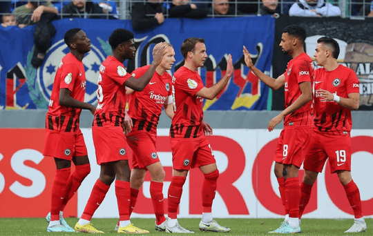 完美官网 -包含荷甲转会期再迎强敌，斯图加特豪取连胜，主帅态度：媒体盛赞，团队化学反应显著的词条